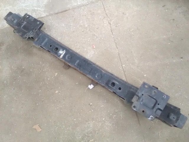 bontott HYUNDAI TRAJET Első Lökhárító Merevítő (Fém)