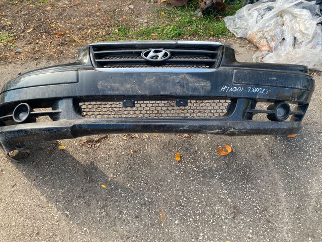 bontott HYUNDAI TRAJET Első Lökhárító (Részeivel)