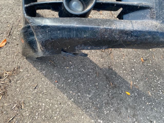 bontott HYUNDAI TRAJET Első Lökhárító (Részeivel)