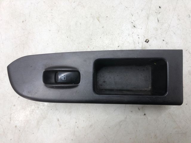 bontott HYUNDAI TRAJET Jobb első Ablakemelő Kapcsoló