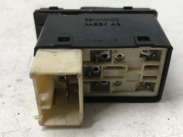 bontott HYUNDAI TRAJET Jobb első Ablakemelő Kapcsoló