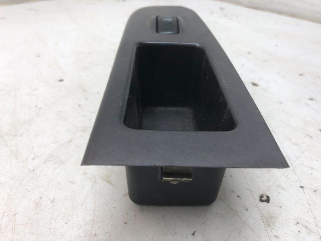 bontott HYUNDAI TRAJET Jobb első Ablakemelő Kapcsoló