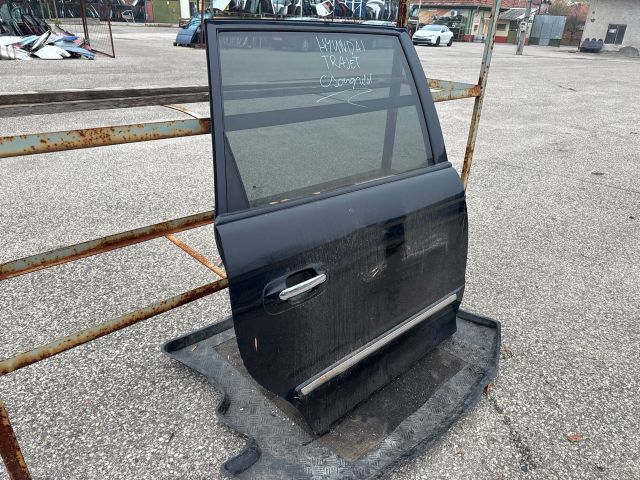 bontott HYUNDAI TRAJET Jobb hátsó Ajtó (Részeivel)