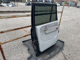 bontott HYUNDAI TRAJET Jobb hátsó Ajtó (Részeivel)