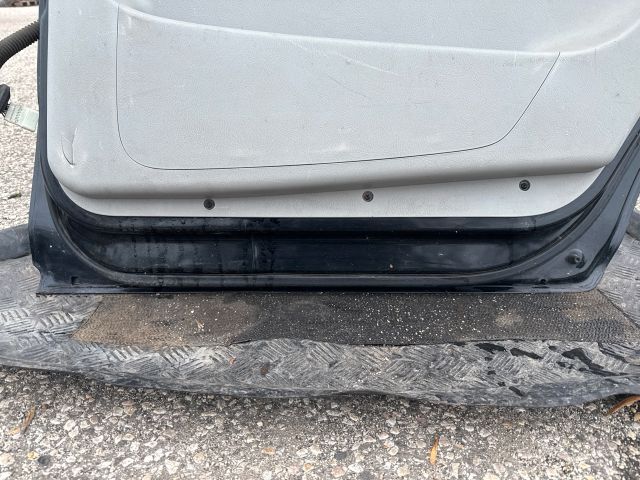 bontott HYUNDAI TRAJET Jobb hátsó Ajtó (Részeivel)