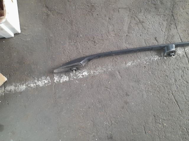 bontott HYUNDAI TRAJET Tetőpolc Tartó