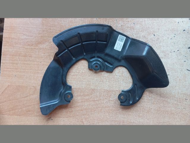 bontott HYUNDAI TUCSON Bal első Fék Porvédő Lemez