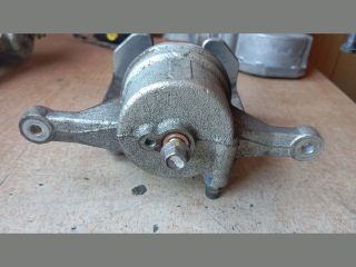 bontott HYUNDAI TUCSON Bal első Féknyereg Munkahengerrel