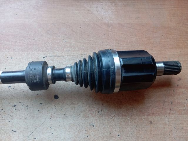 bontott HYUNDAI TUCSON Bal Féltengely