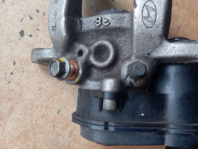 bontott HYUNDAI TUCSON Bal hátsó Féknyereg Munkahengerrel