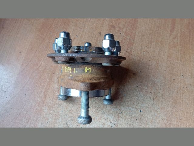 bontott HYUNDAI TUCSON Bal hátsó Kerékagy