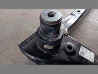 bontott HYUNDAI TUCSON Első Bölcső