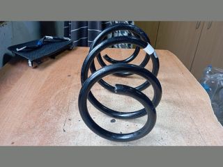 bontott HYUNDAI TUCSON Első Rugó