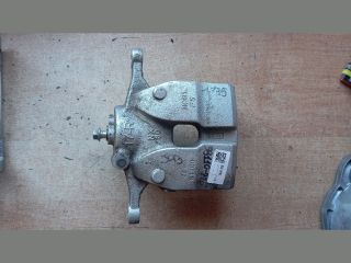 bontott HYUNDAI TUCSON Jobb első Féknyereg Munkahengerrel