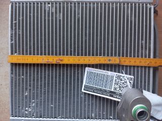 bontott HYUNDAI TUCSON Klímahűtő Radiátor