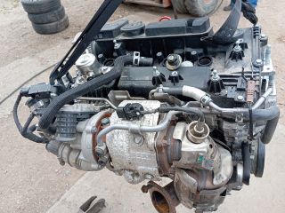 bontott HYUNDAI TUCSON Motor (Fűzött blokk hengerfejjel)