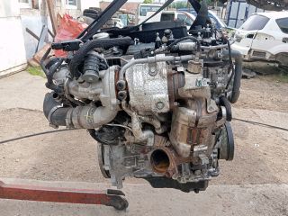 bontott HYUNDAI TUCSON Motor (Fűzött blokk hengerfejjel)