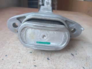 bontott HYUNDAI TUCSON Motor Tartó Bak (Fém)