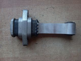 bontott HYUNDAI TUCSON Motor Tartó Bak (Fém)