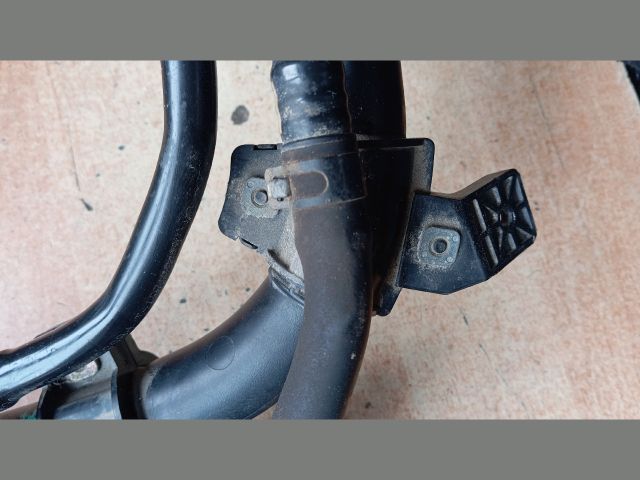 bontott HYUNDAI TUCSON Tankbetöltő Cső (Fém)