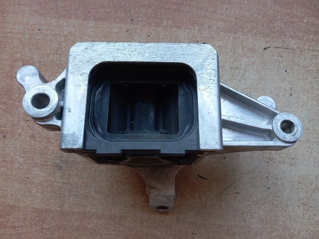 bontott HYUNDAI TUCSON Váltó Tartó Bak (Pozíciófüggetlen)