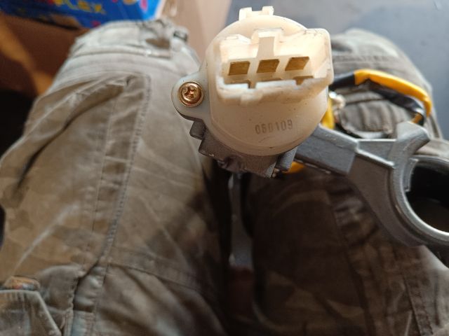 bontott HYUNDAI TUCSON Gyújtáskapcsoló