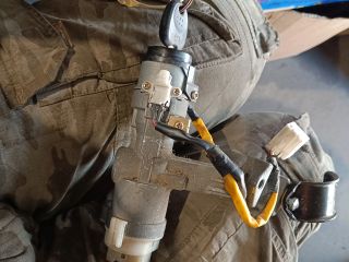 bontott HYUNDAI TUCSON Gyújtáskapcsoló