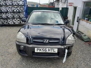 bontott HYUNDAI TUCSON Jobb első Csonkállvány