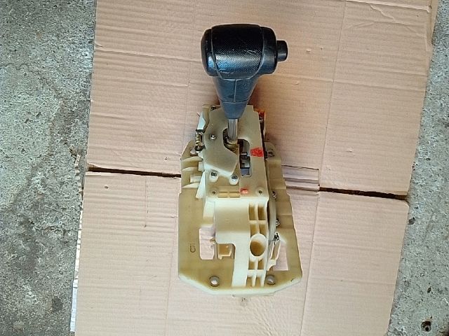 bontott HYUNDAI TUCSON Automata Váltókar