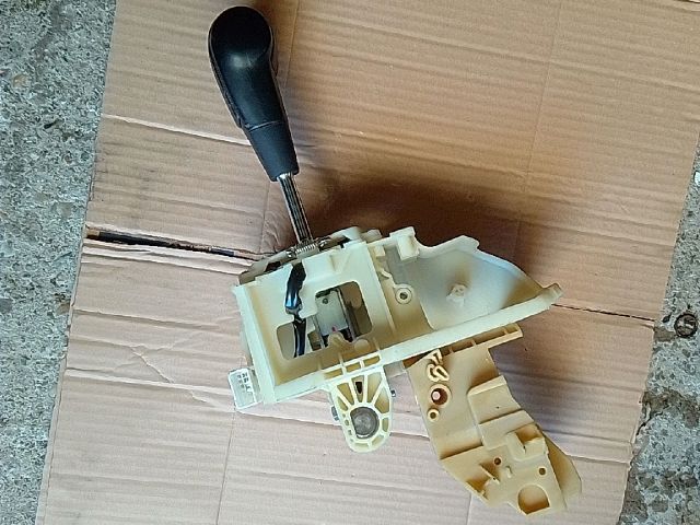 bontott HYUNDAI TUCSON Automata Váltókar