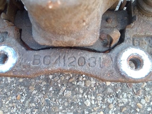 bontott HYUNDAI TUCSON Bal hátsó Féknyereg Munkahengerrel