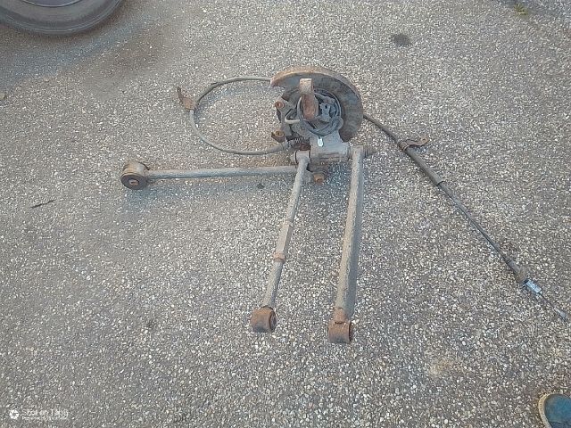 bontott HYUNDAI TUCSON Jobb hátsó Csonkállvány