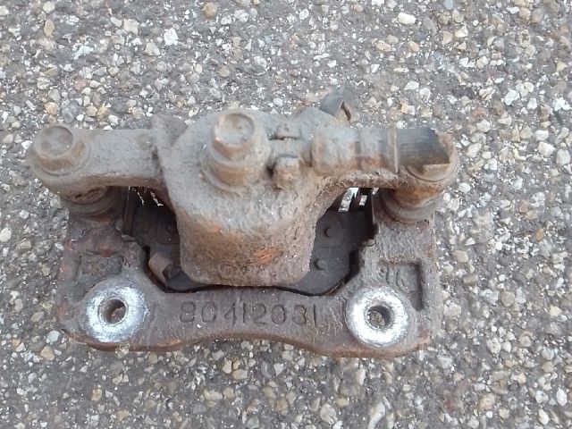 bontott HYUNDAI TUCSON Jobb hátsó Féknyereg Munkahengerrel