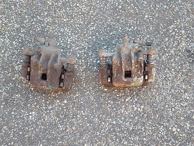 bontott HYUNDAI TUCSON Jobb hátsó Féknyereg Munkahengerrel