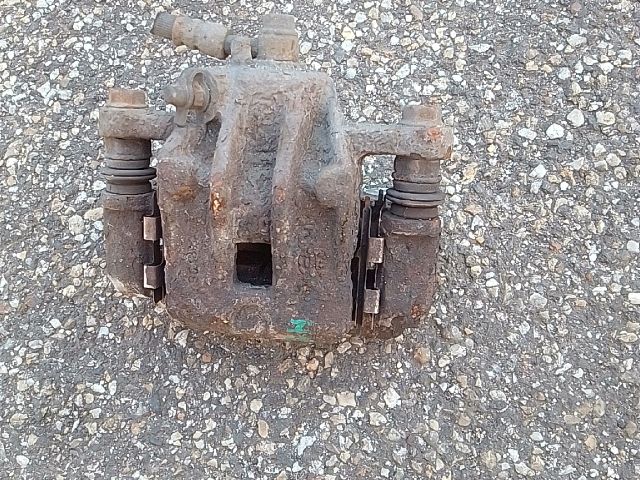 bontott HYUNDAI TUCSON Jobb hátsó Féknyereg Munkahengerrel