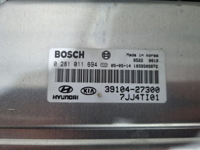 bontott HYUNDAI TUCSON Motorvezérlő