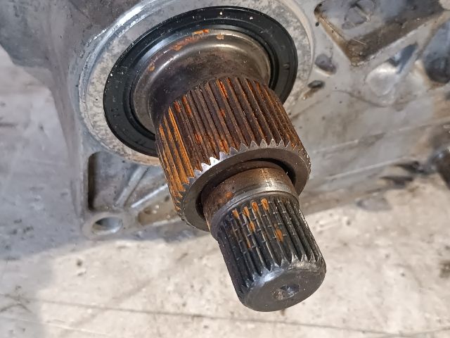 bontott HYUNDAI TUCSON Osztómű