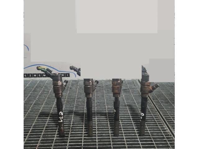 bontott HYUNDAI TUCSON Porlasztó (1 db)