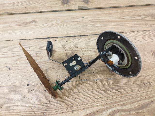 bontott HYUNDAI TUCSON Üzemanyagszint Jeladó