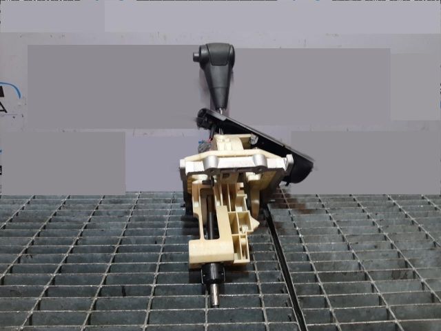 bontott HYUNDAI TUCSON Váltó Kulissza