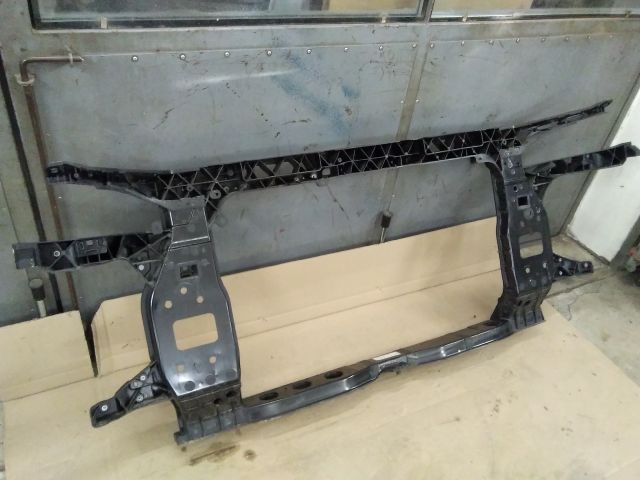 bontott HYUNDAI TUCSON Homlokfal (Üres lemez)