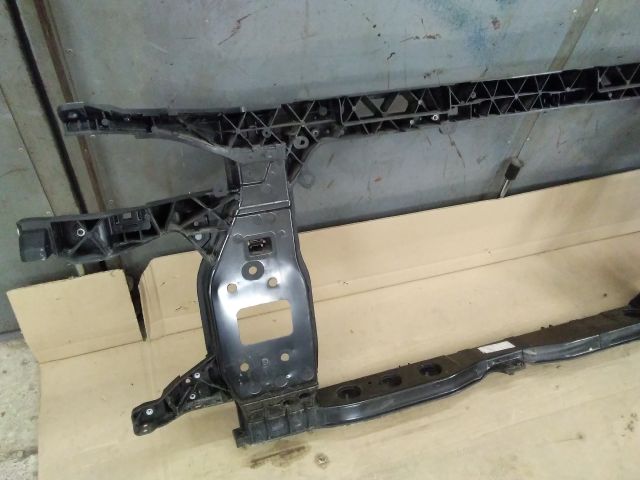 bontott HYUNDAI TUCSON Homlokfal (Üres lemez)