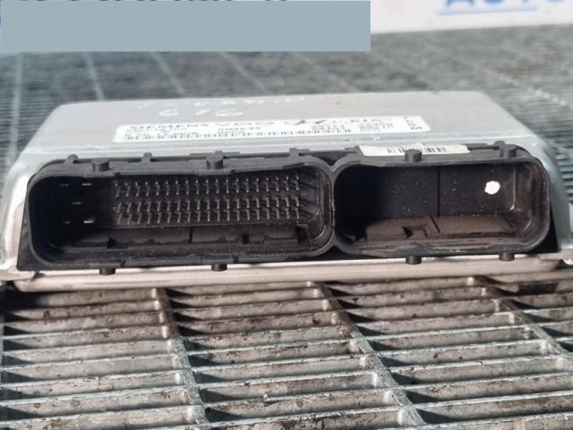 bontott HYUNDAI TUCSON Motorvezérlő