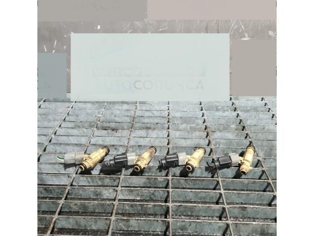 bontott HYUNDAI TUCSON Porlasztó (1 db)