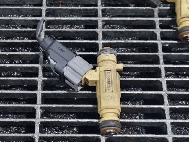 bontott HYUNDAI TUCSON Porlasztó (1 db)