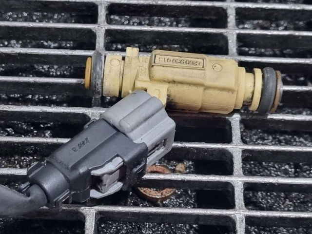 bontott HYUNDAI TUCSON Porlasztó (1 db)