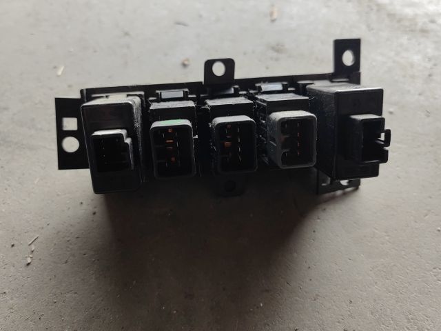 bontott HYUNDAI TUCSON 4x4 Kapcsoló