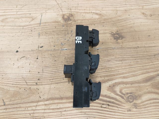 bontott HYUNDAI TUCSON Ablakemelő Kapcsoló Négyes / Kettes