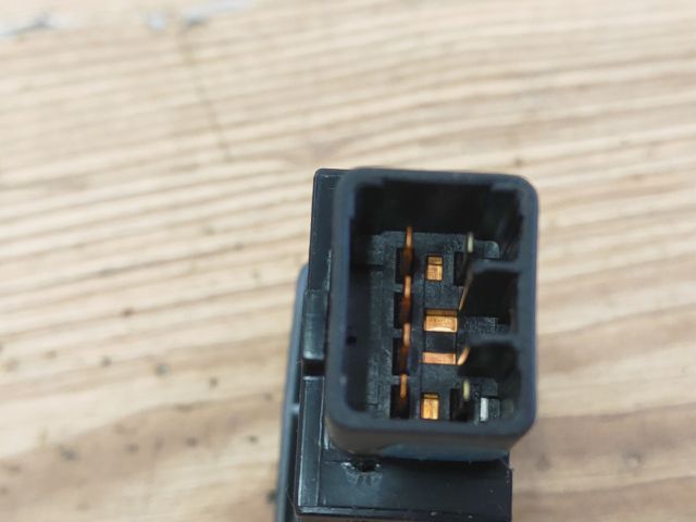 bontott HYUNDAI TUCSON Ablakfűtés Kapcsoló