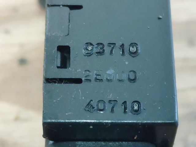 bontott HYUNDAI TUCSON Ablakfűtés Kapcsoló